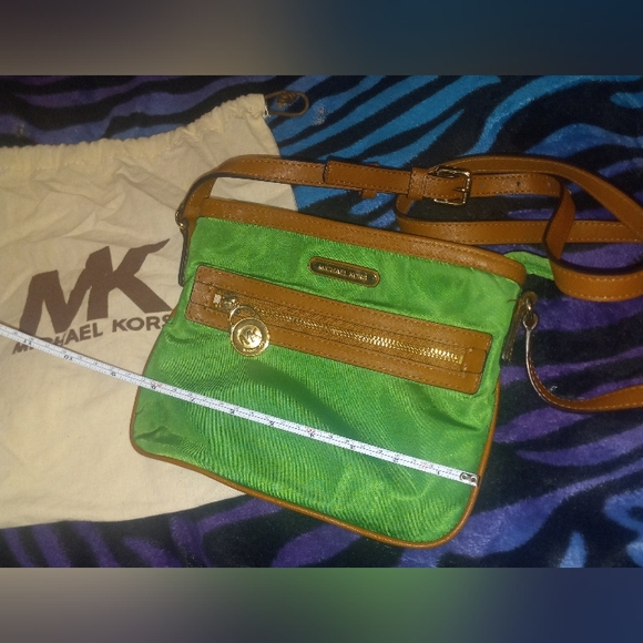 Michael Kors Kempton Palm Green Nylon Cross Body - Picture 3 of 8